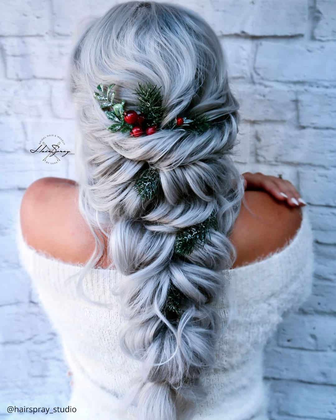 Hair Accessories For Winter Weddings
