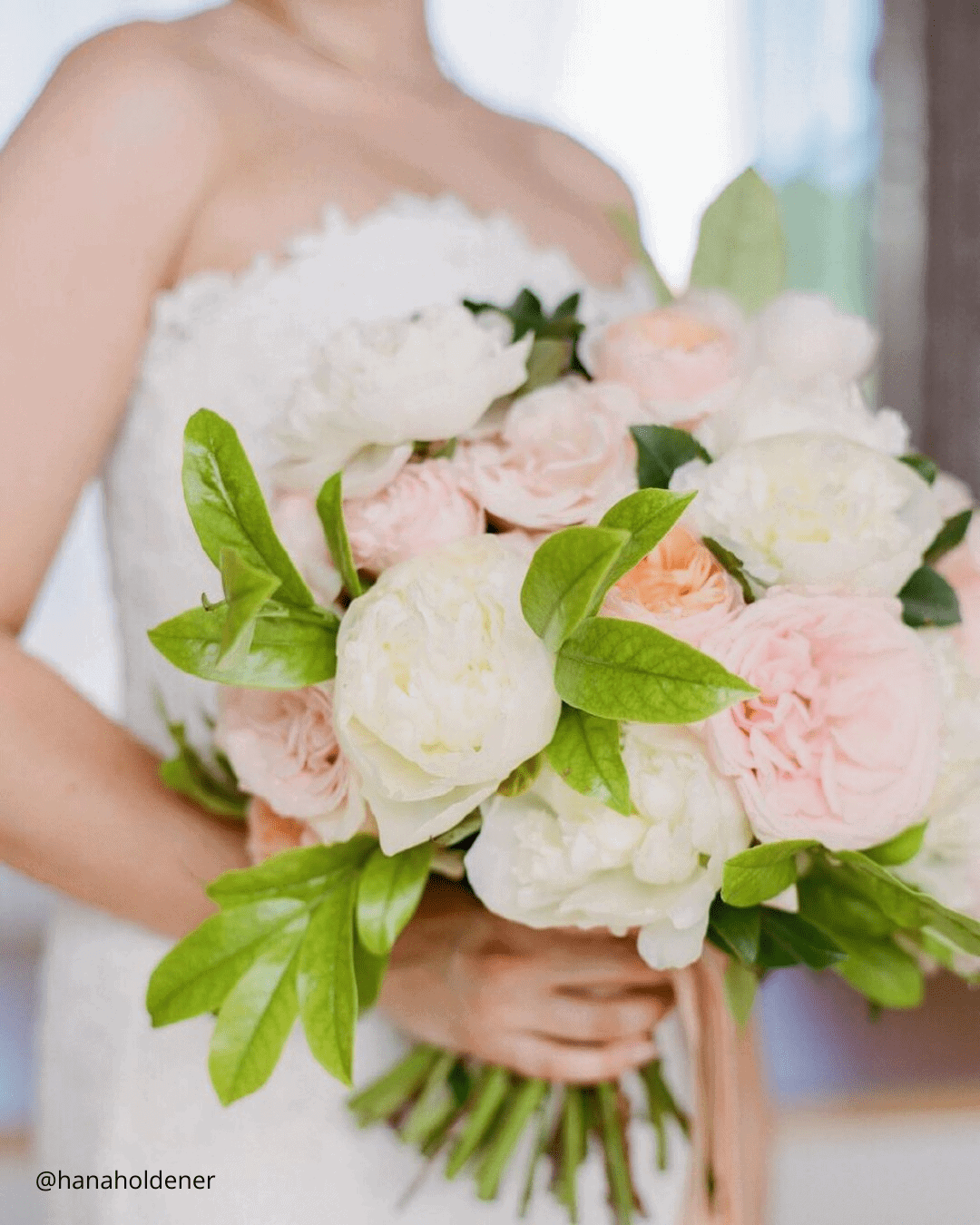 June Flowers: Romance in Full Bloom