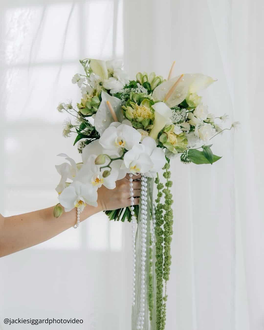 August Flowers: Golden Hour & Late Summer Charm