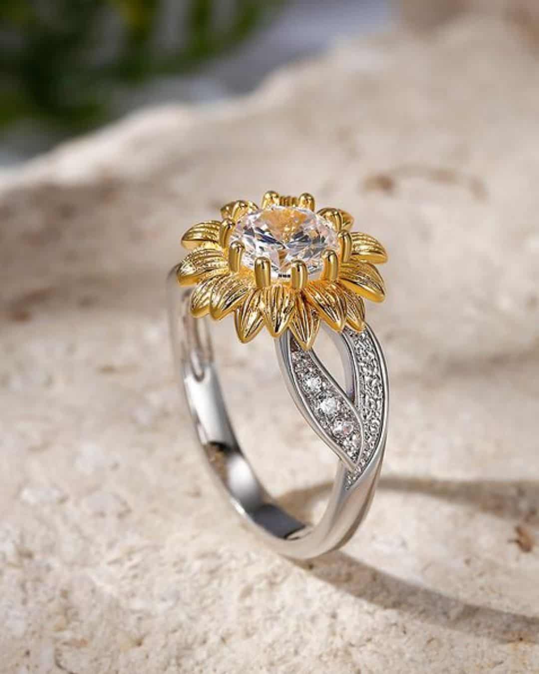 Oval Engagement Rings