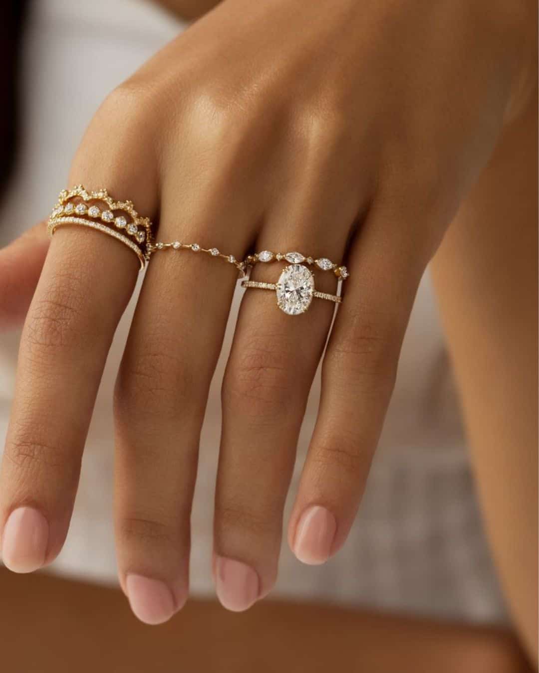 Pear-Shaped Engagement Rings