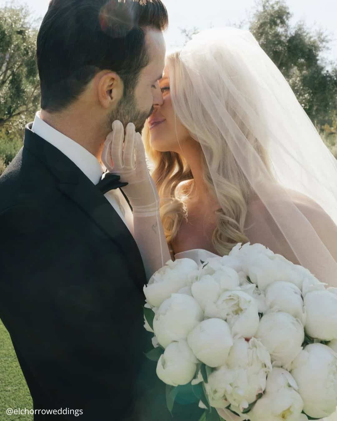 Cute Wedding Pictures Of Bride And Groom