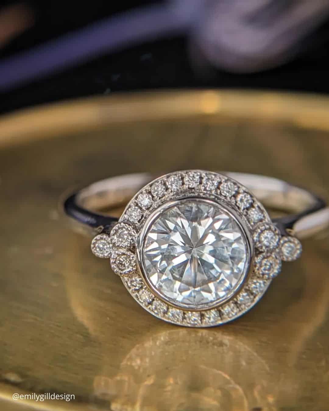 Round Cut Rings In Vintage Style