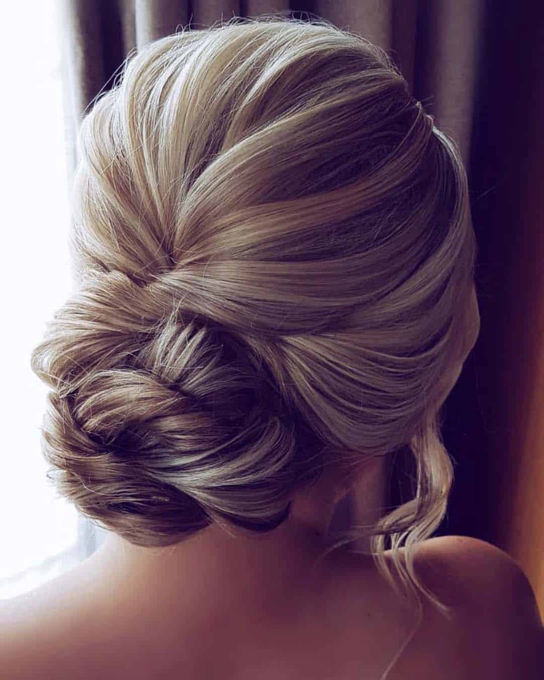 Vintage Wedding Hairstyle – Bouffant Updo