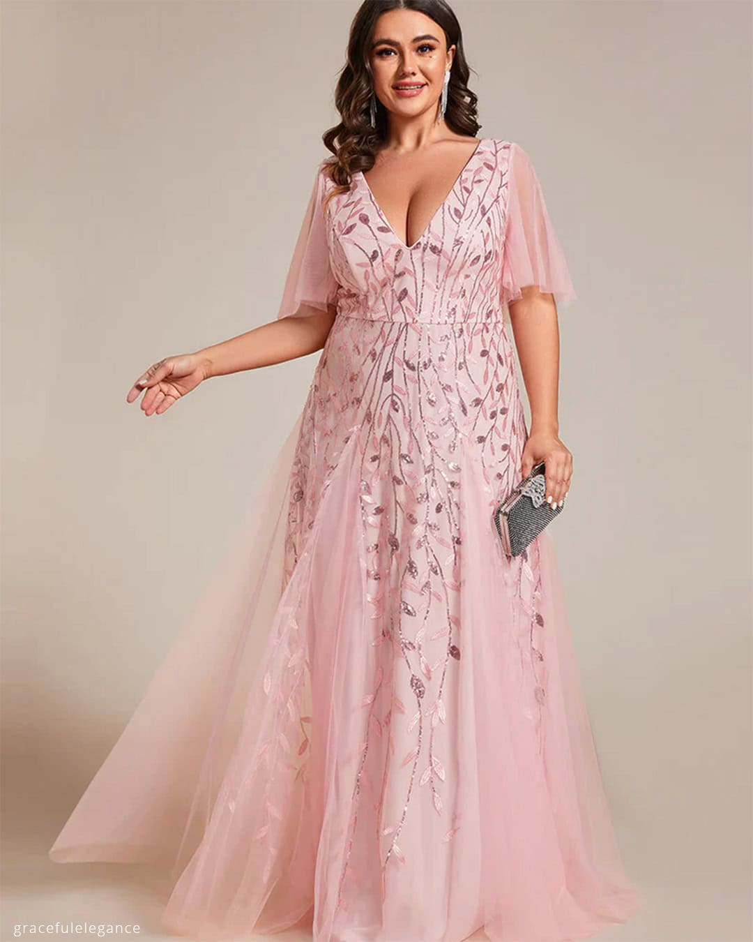 How To Style Wedding Guest Attire?
