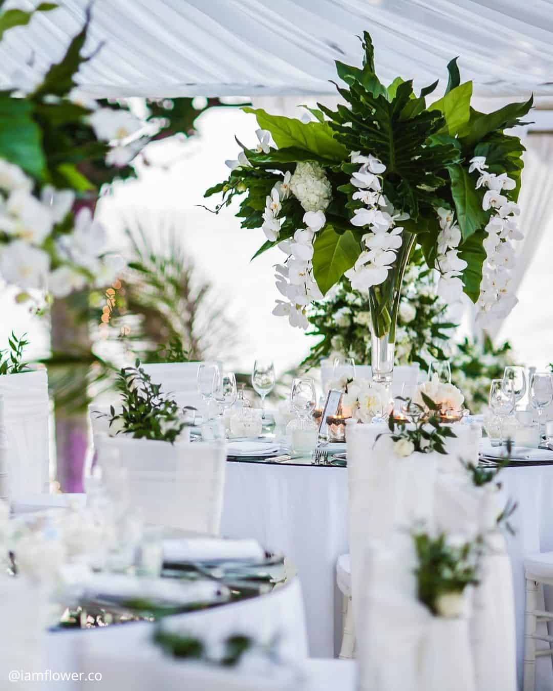 White Wedding Decoration Ideas For Aisle