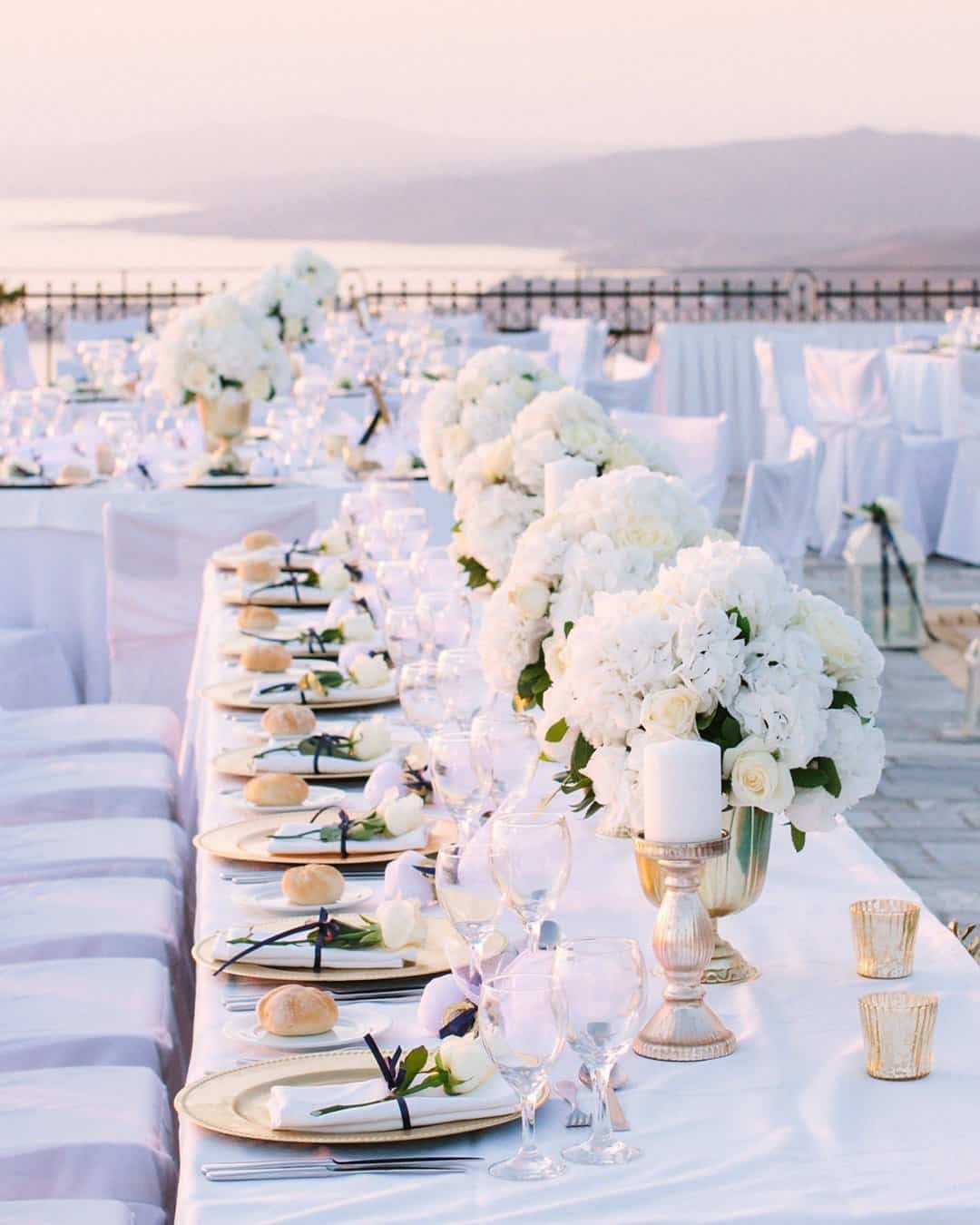 White Wedding Decoration Ideas For Aisle
