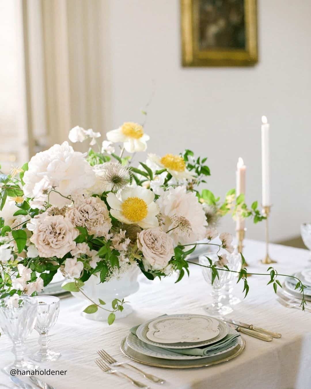 White Wedding Decoration Ideas For Aisle