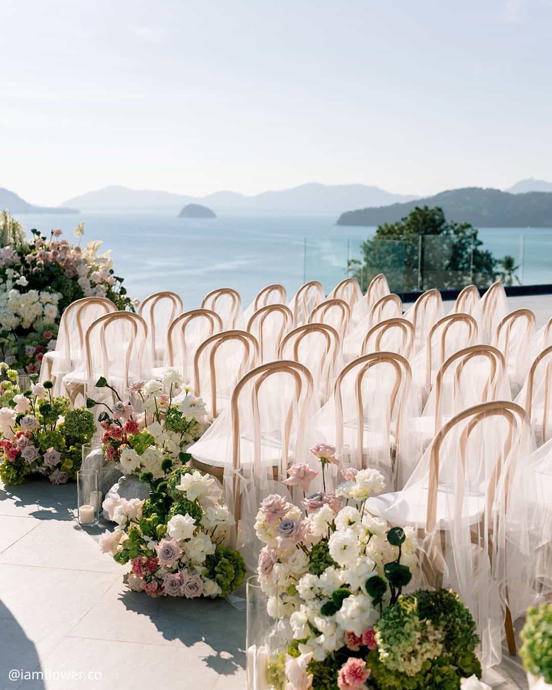 White Wedding Decoration Ideas For Aisle