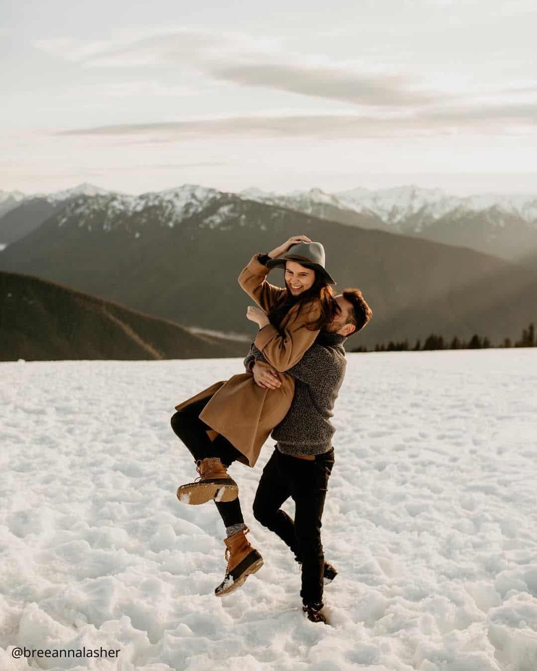 Romantic Winter Couple Photos