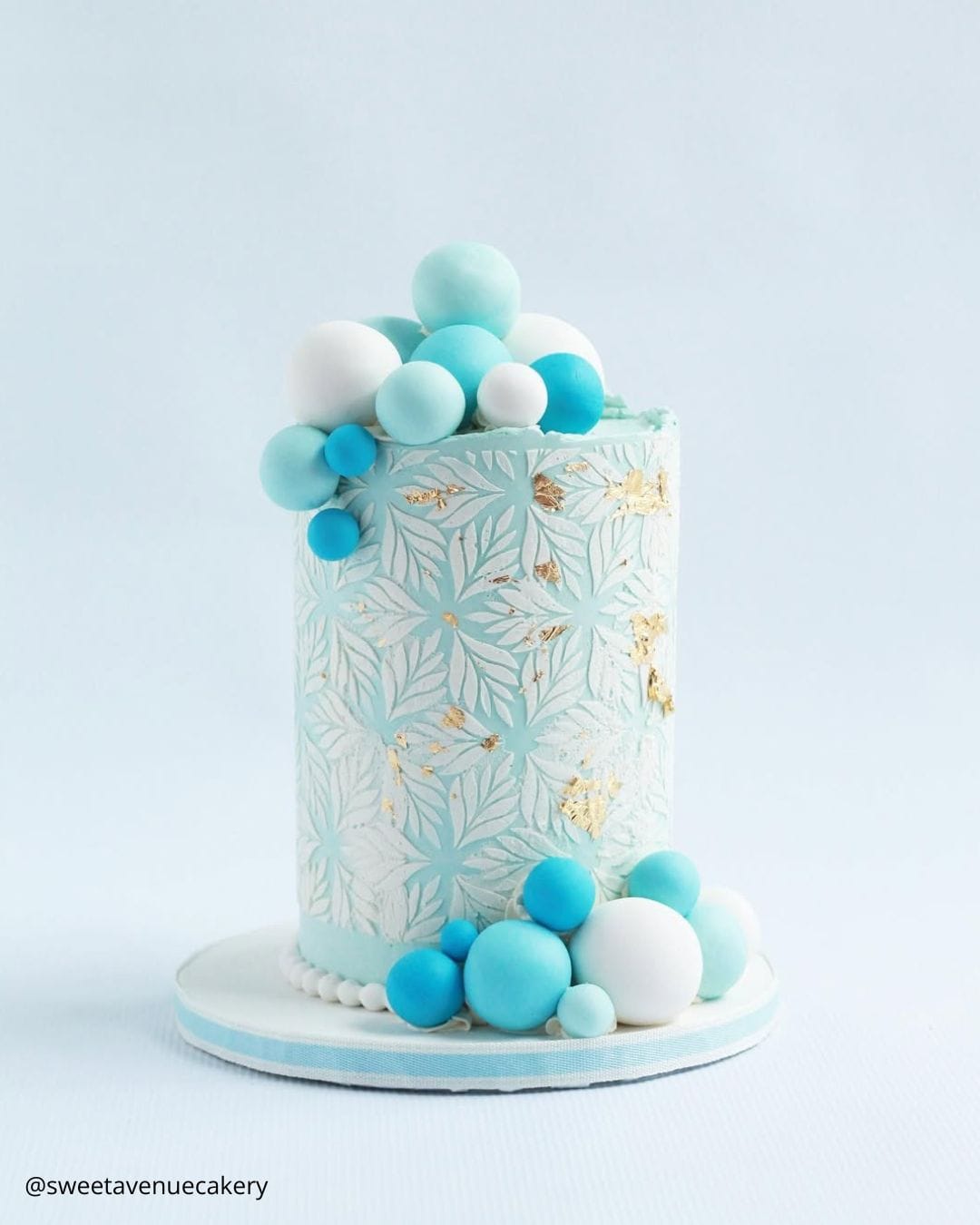 Simple Winter Cake Ideas