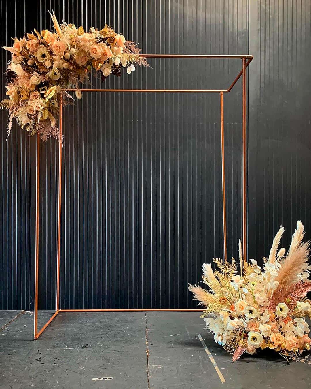 Black and Gold Wedding Decor