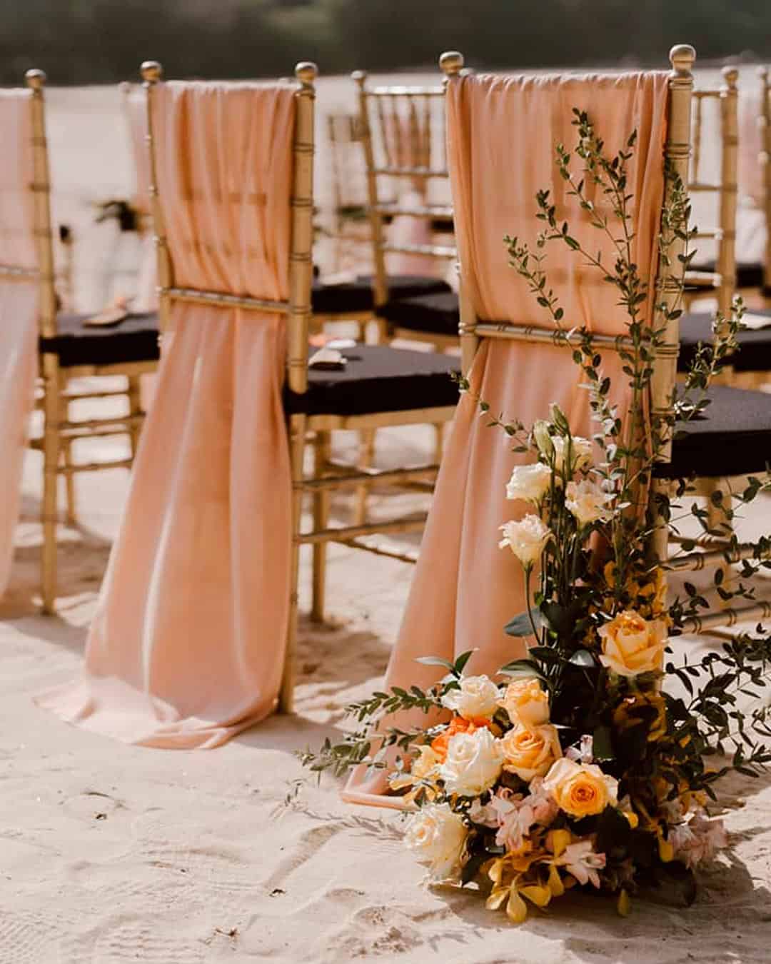Black and Gold Wedding Decor