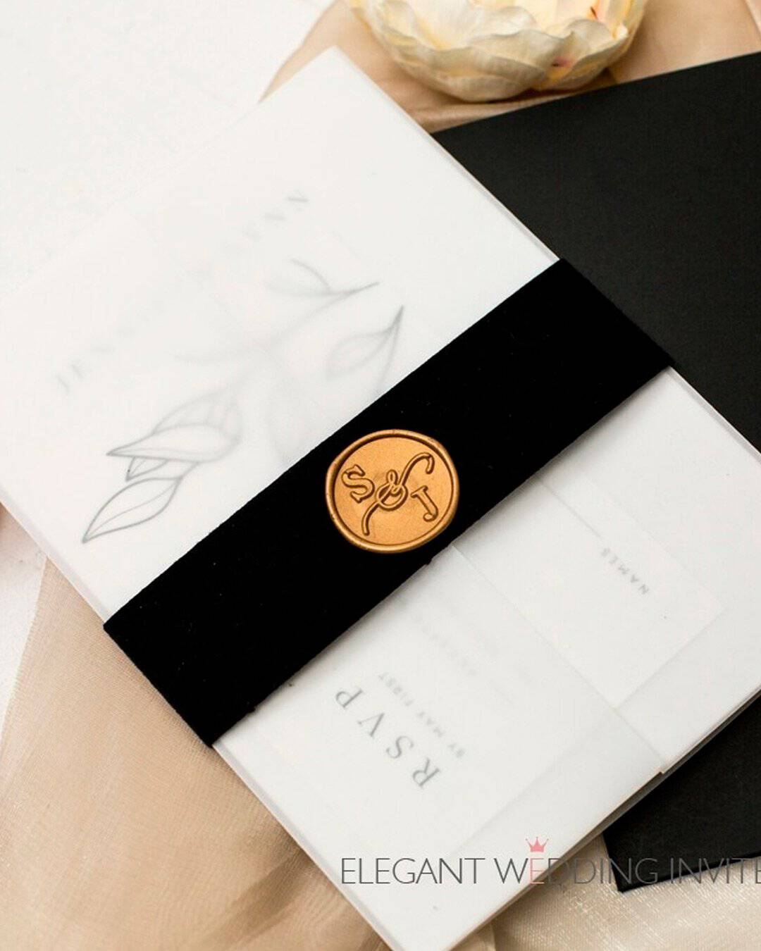 Black and Gold Wedding Decor