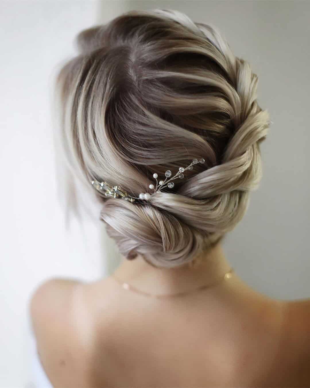 Simple & Romantic Long Hair Wedding Hairstyles