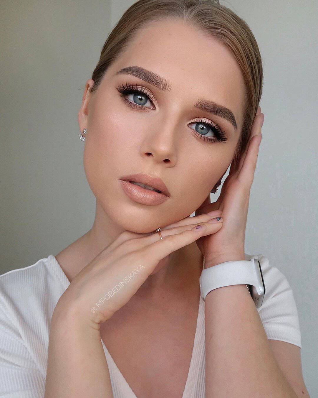 Classic Bridal Makeup For Blue Eyes