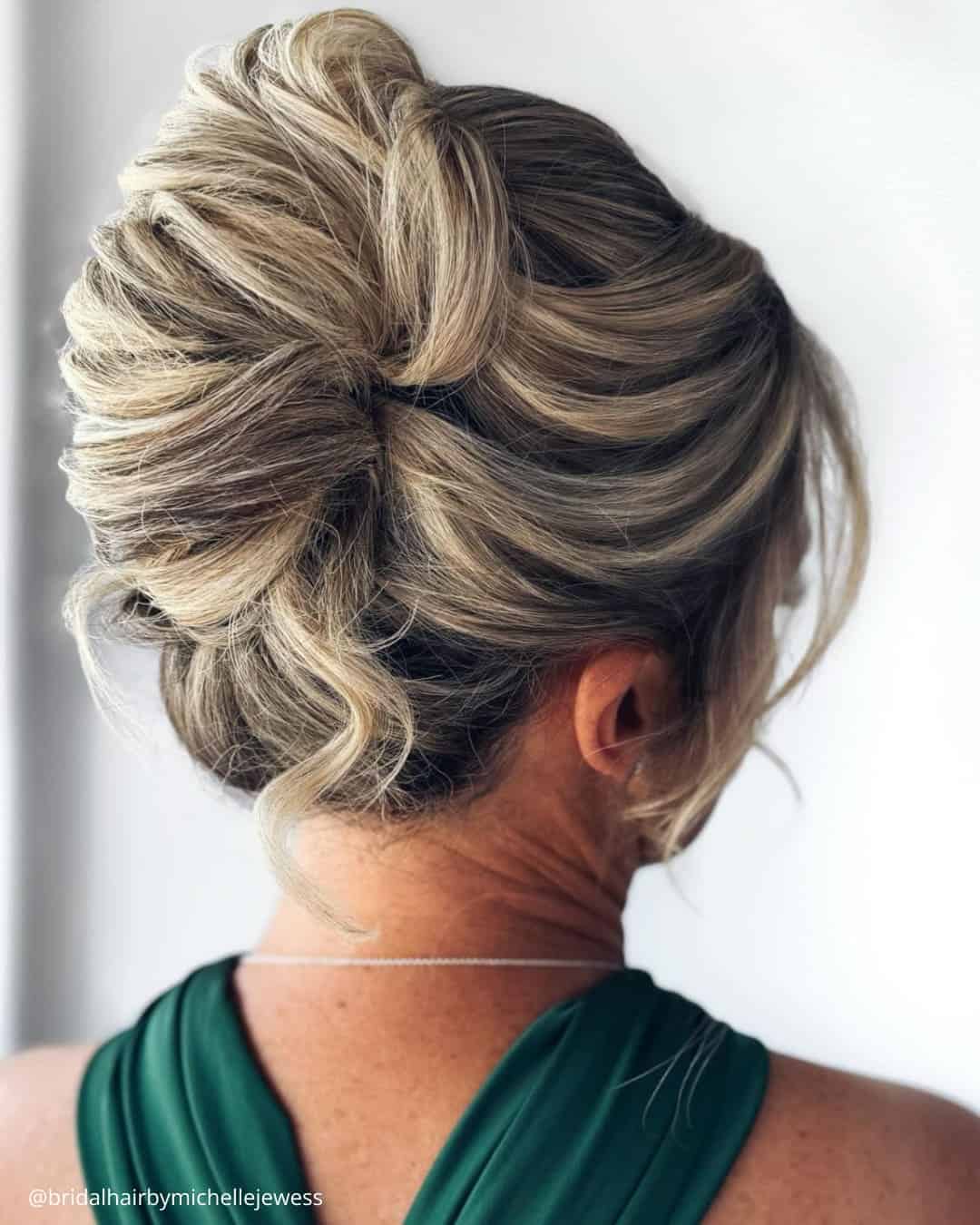Bridesmaid Hairstyles for Medium Hair