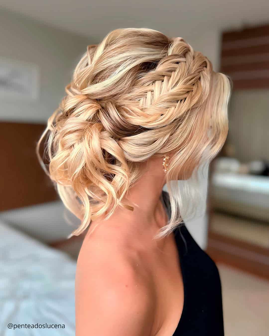 Bridesmaid Hairstyles for Medium Hair