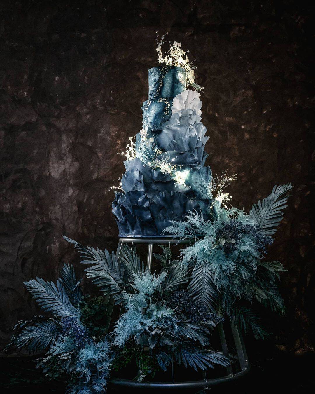 wedding cake trends dark blue boho cake lenovellecake