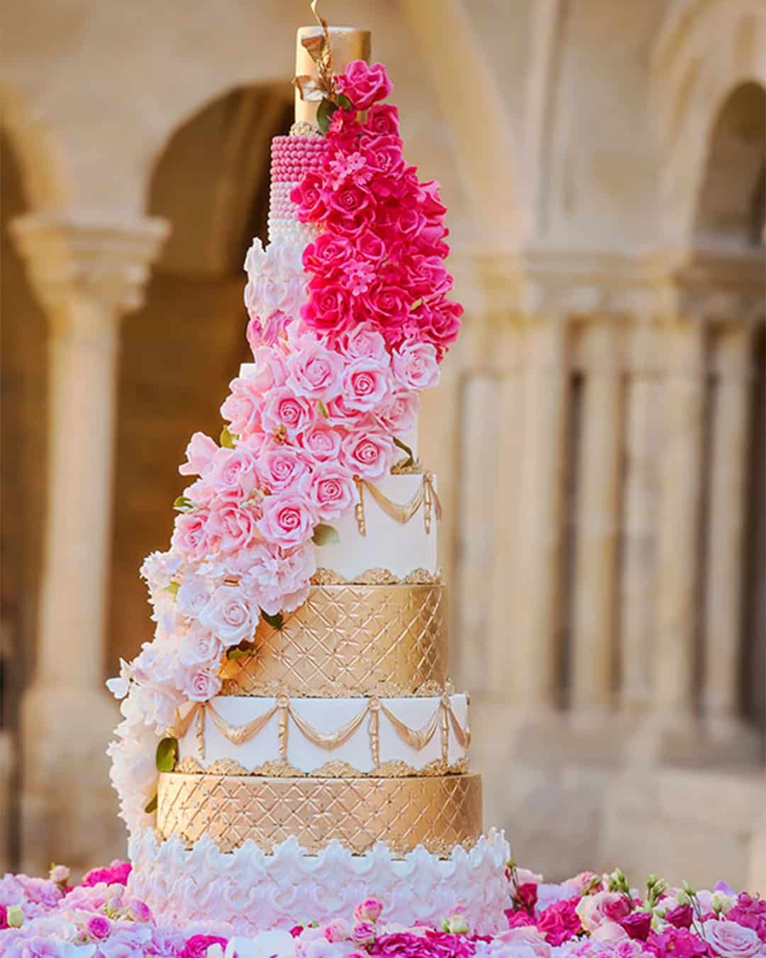 wedding cake trends Floral cascade wedding cake Elizabeths Cake Emporium