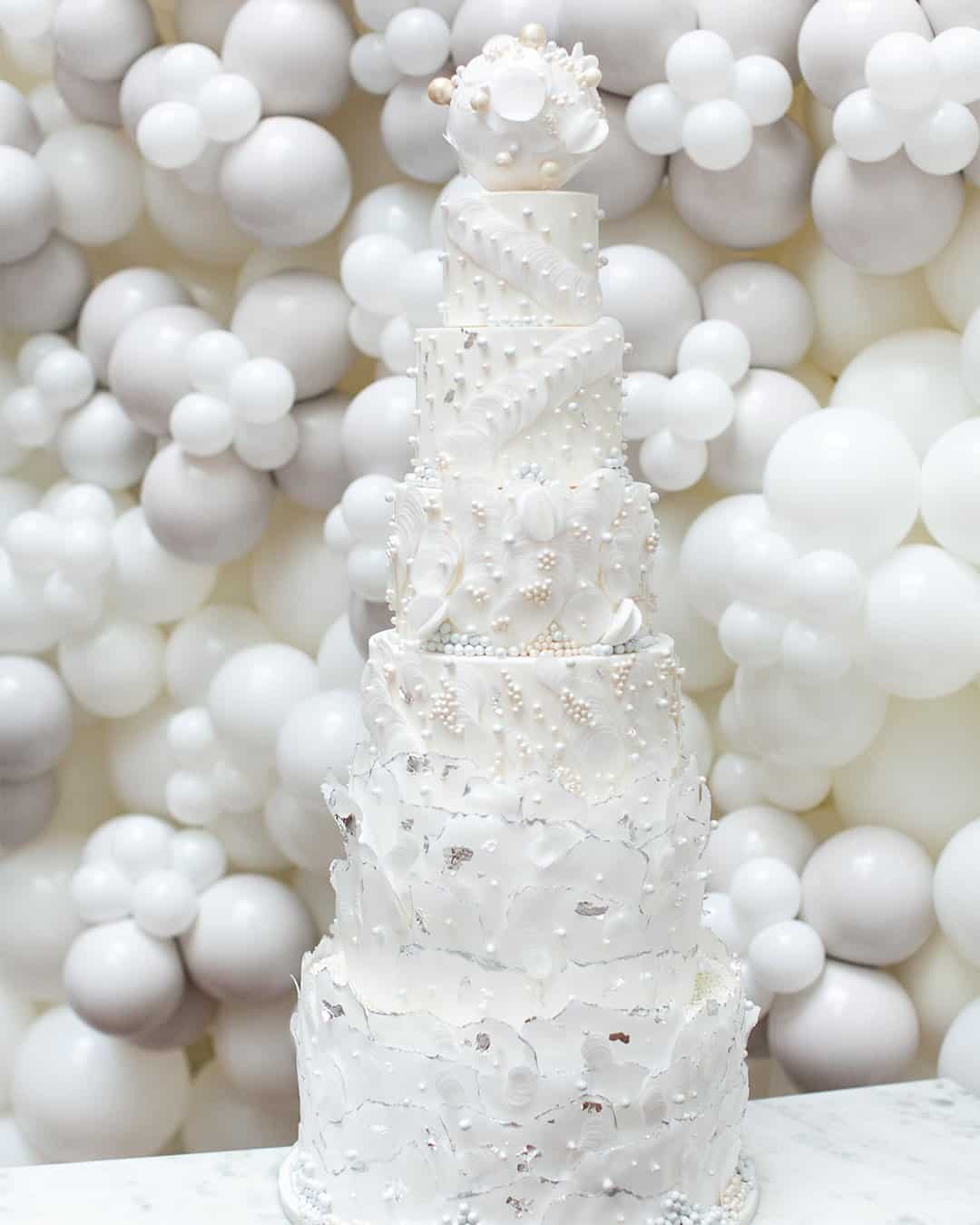 wedding cake trends luxury wedding cake Elizabeth