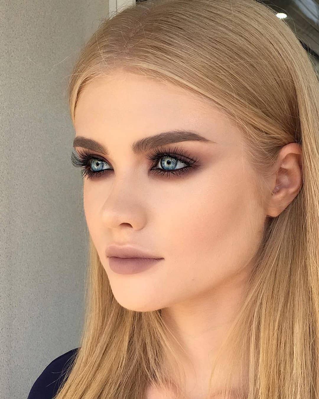 Smokey Arrows For Boho Makeup