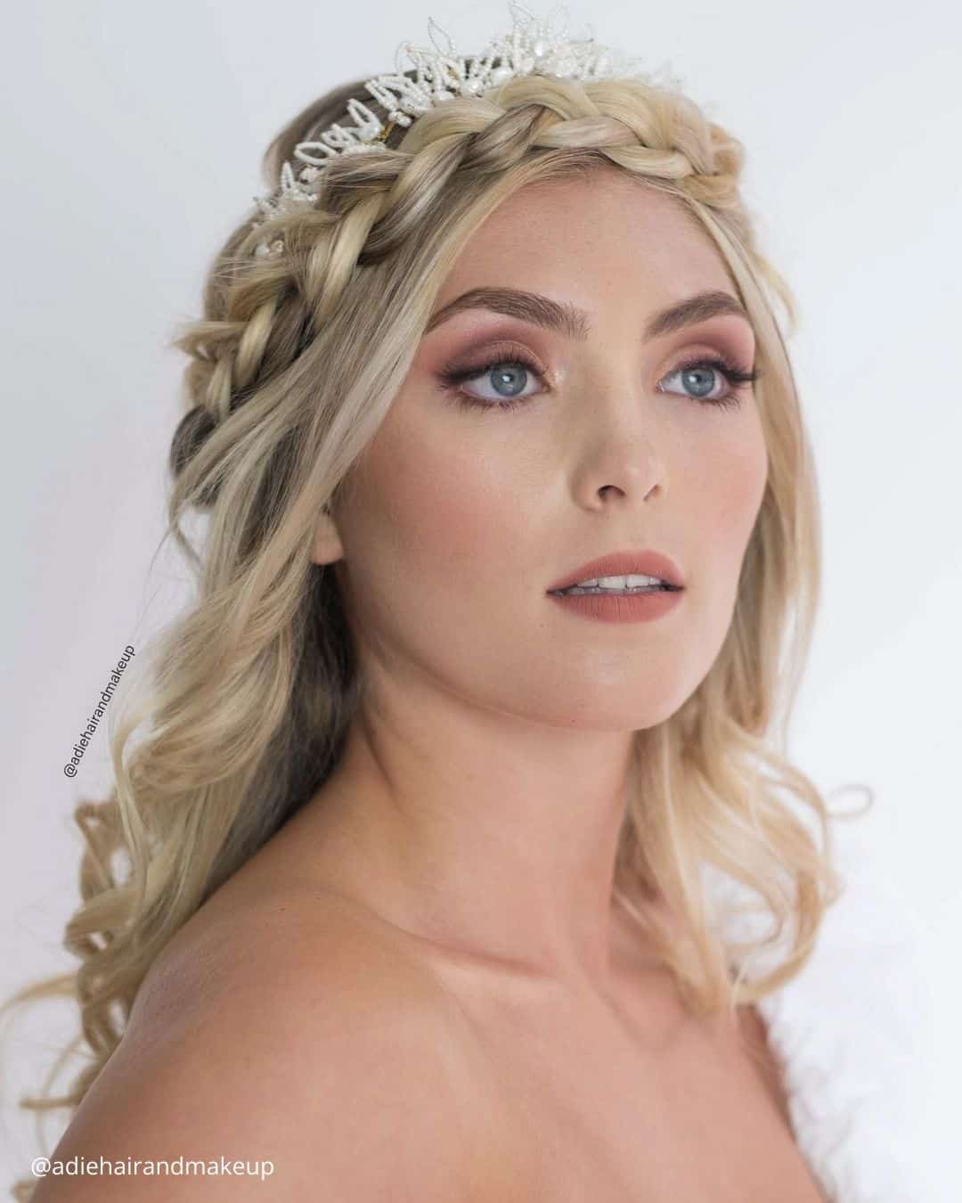 Feminine Bright Lips Inspiration