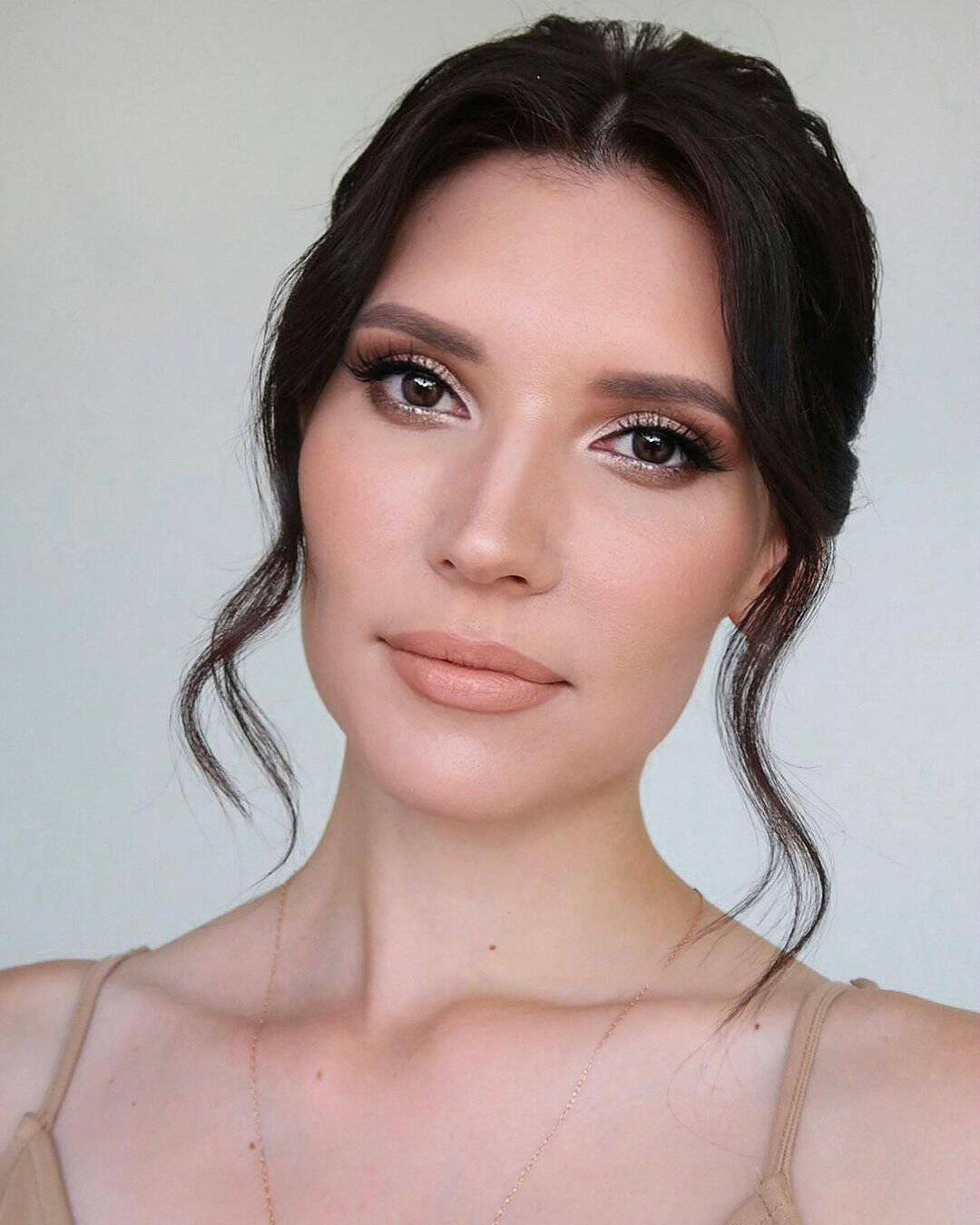 Feminine Bright Lips Inspiration