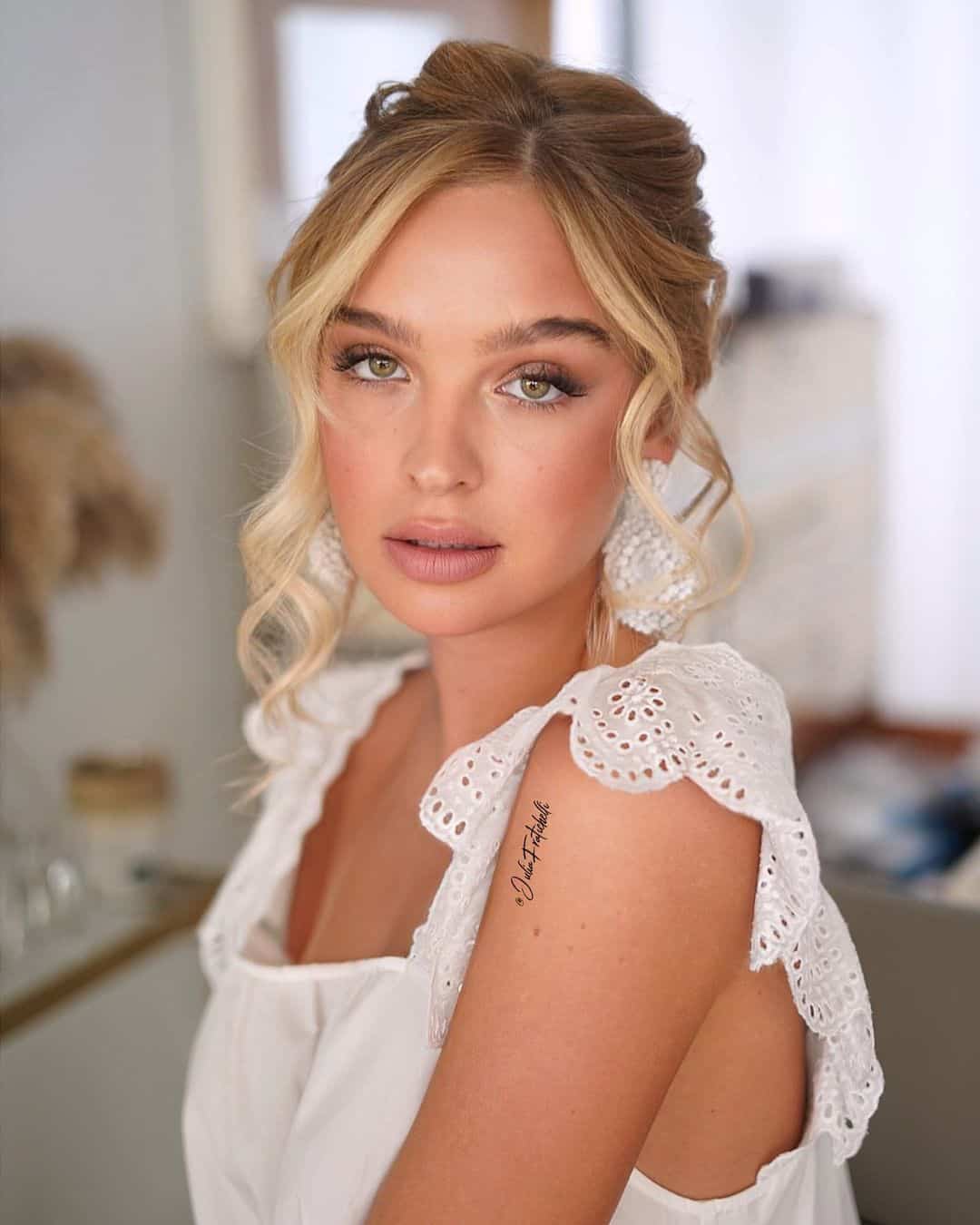 Dramatic Looks For A Bride