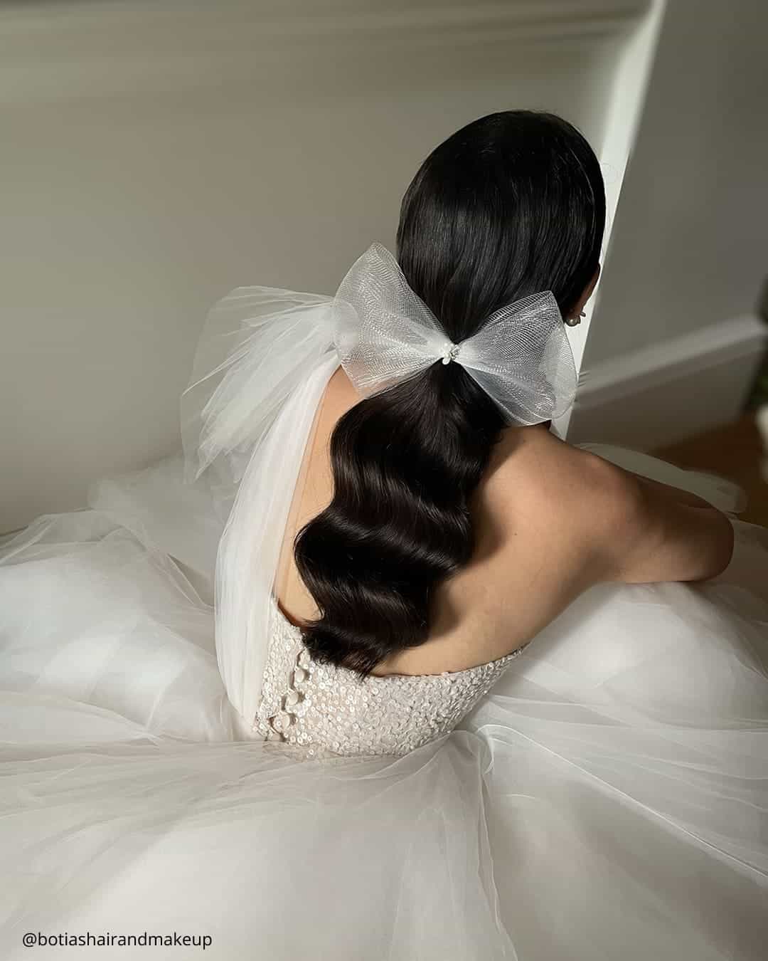 How To Wear A Veil With A Ponytail