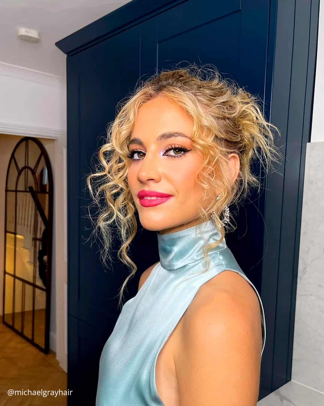 Curly Hairstyles For Wedding Guests