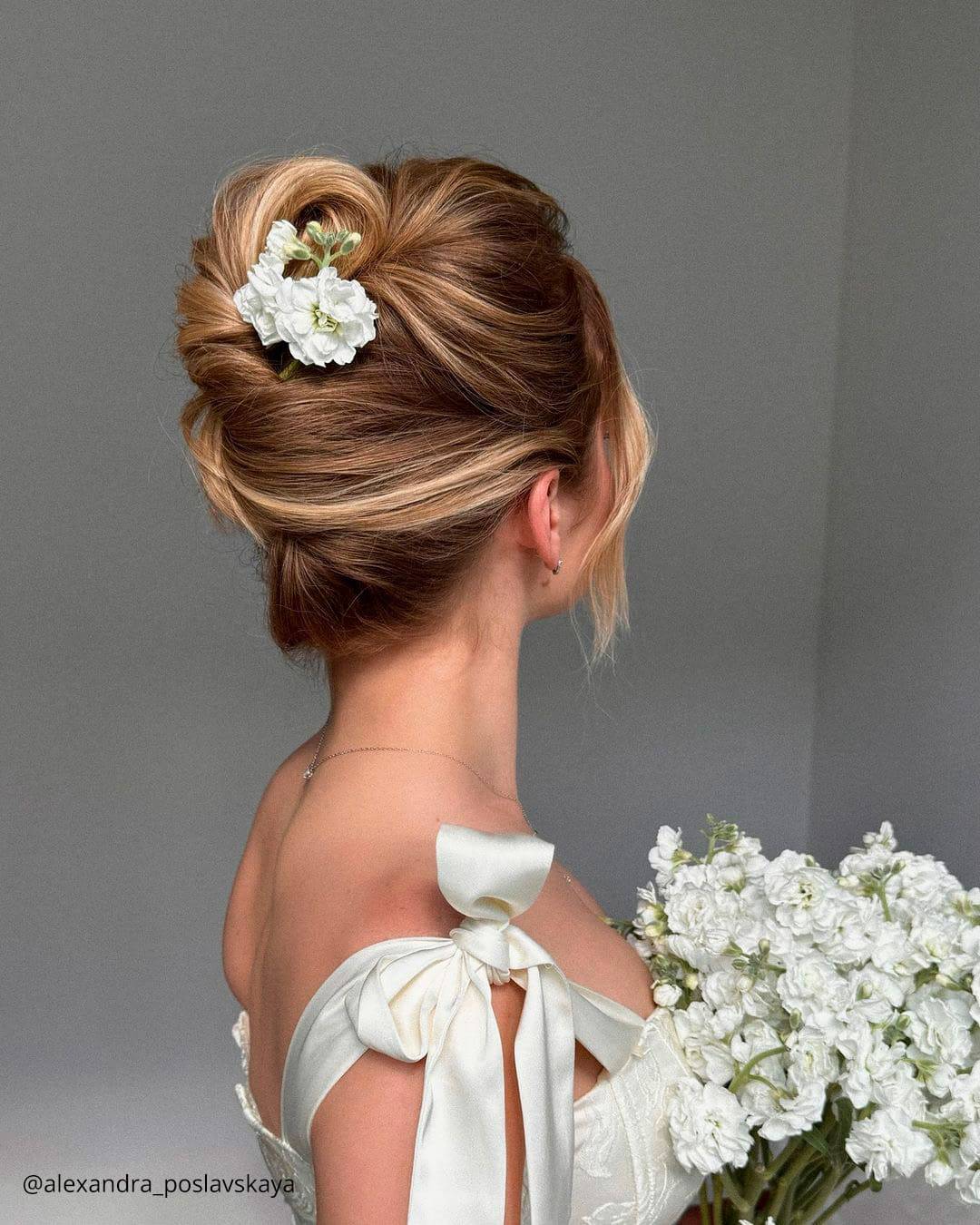 Easy Tutorial – Semi Formal Low Bun