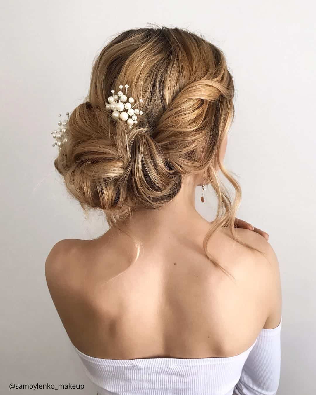 Easy Tutorial – Semi Formal Low Bun