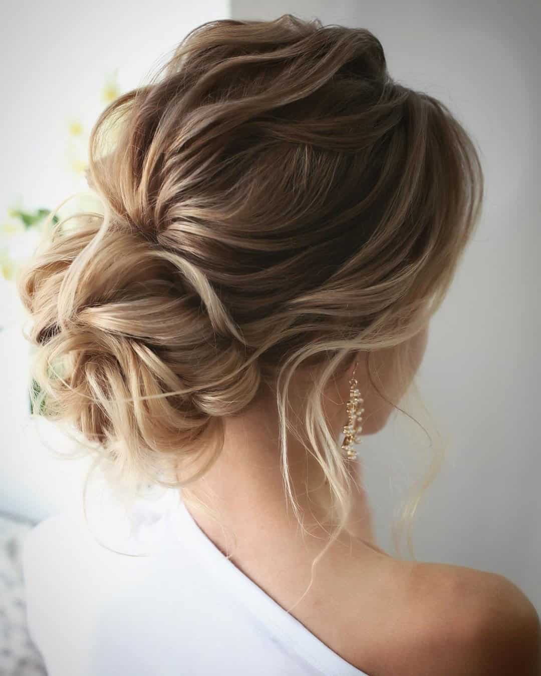 Easy Wedding Updos for Medium Length