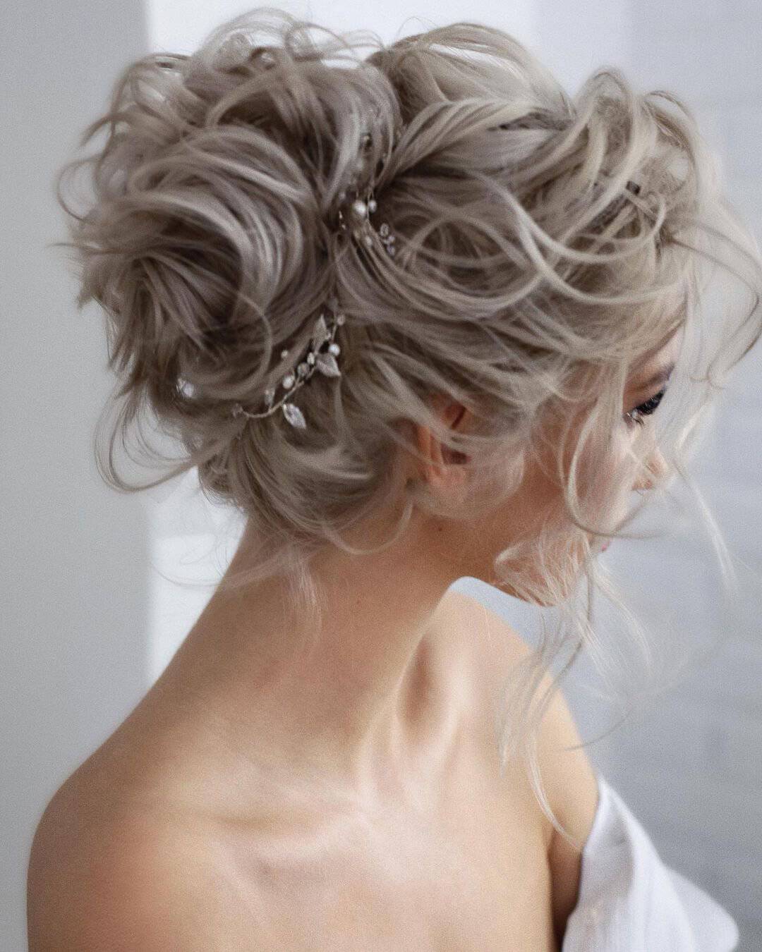 Easy Wedding Updos for Medium Length