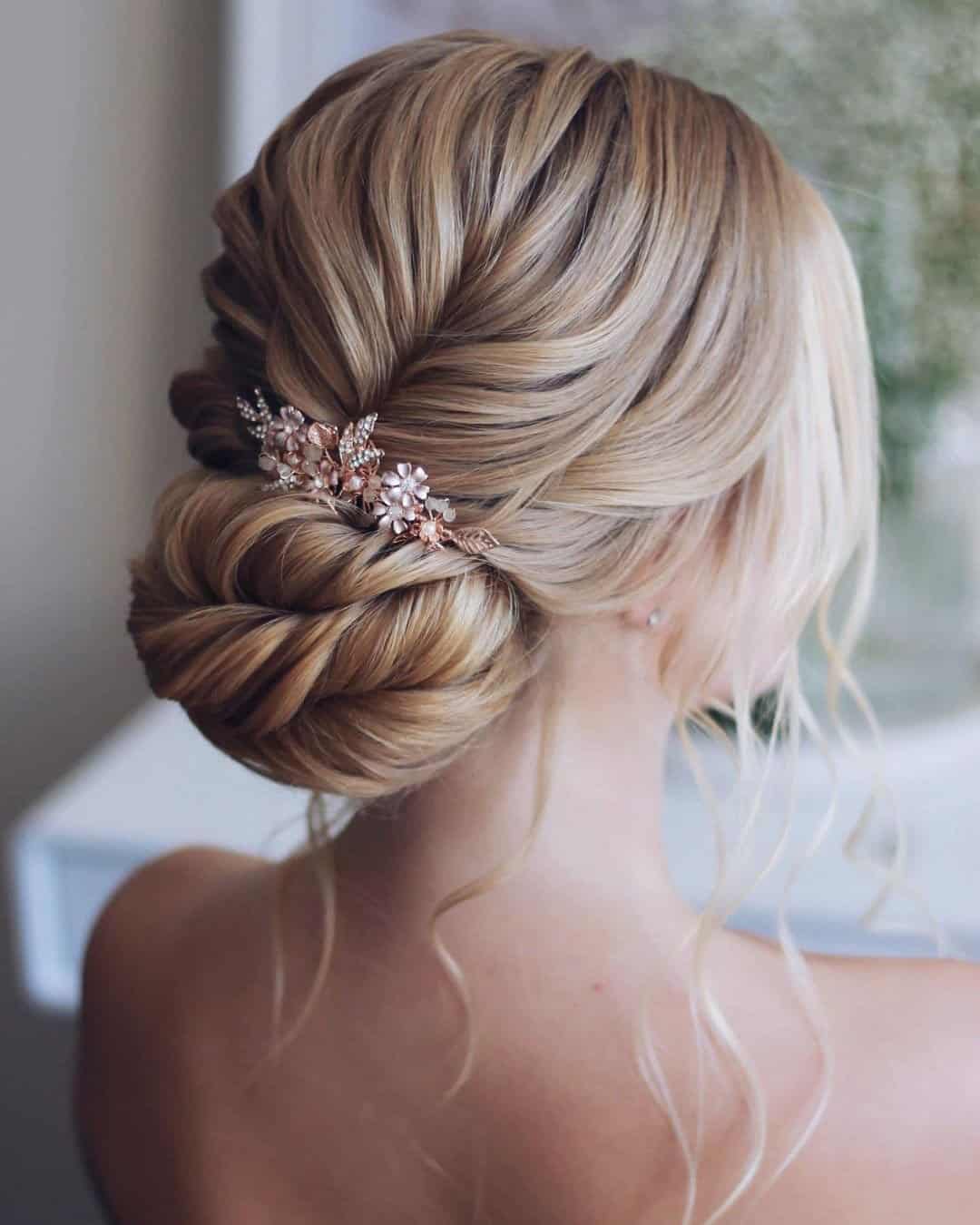 Medium Updos With Veil