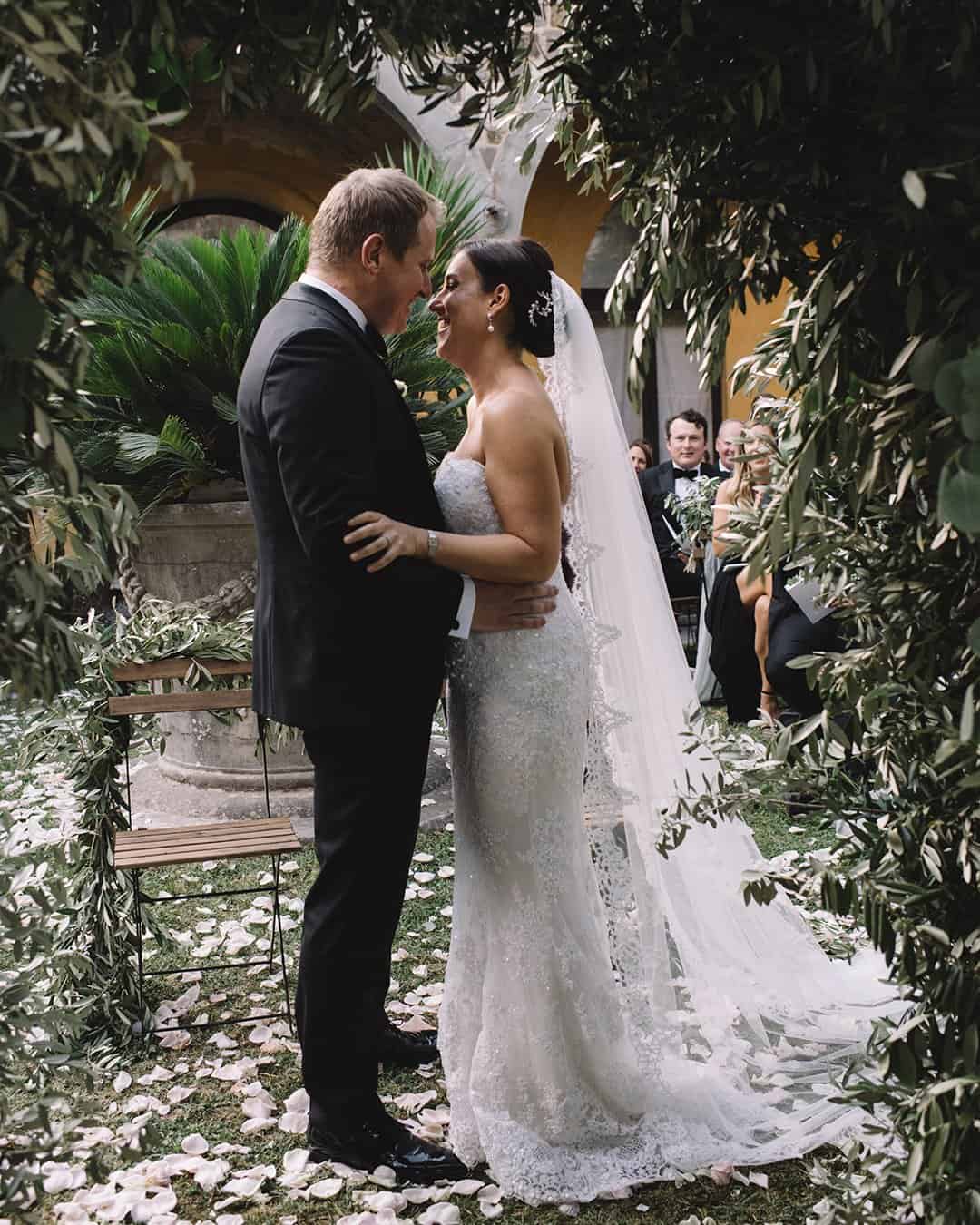 romantic real wedding in florence romantic embrace