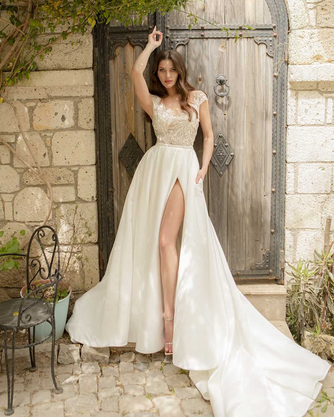 Is a great option a high-slit wedding dress for someone who wants to look super sexy?