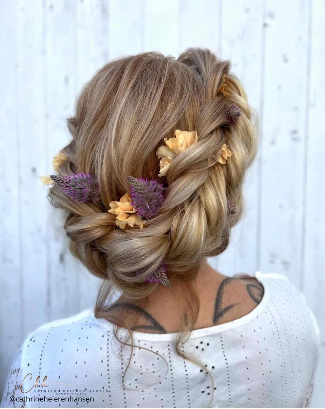 Fall Wedding Hairstyles Down