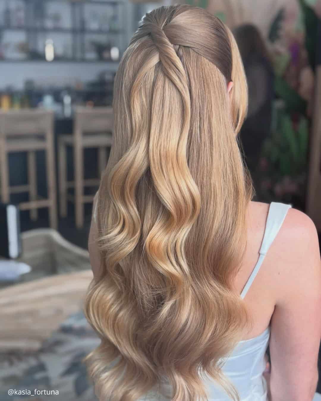 Old Money Waves