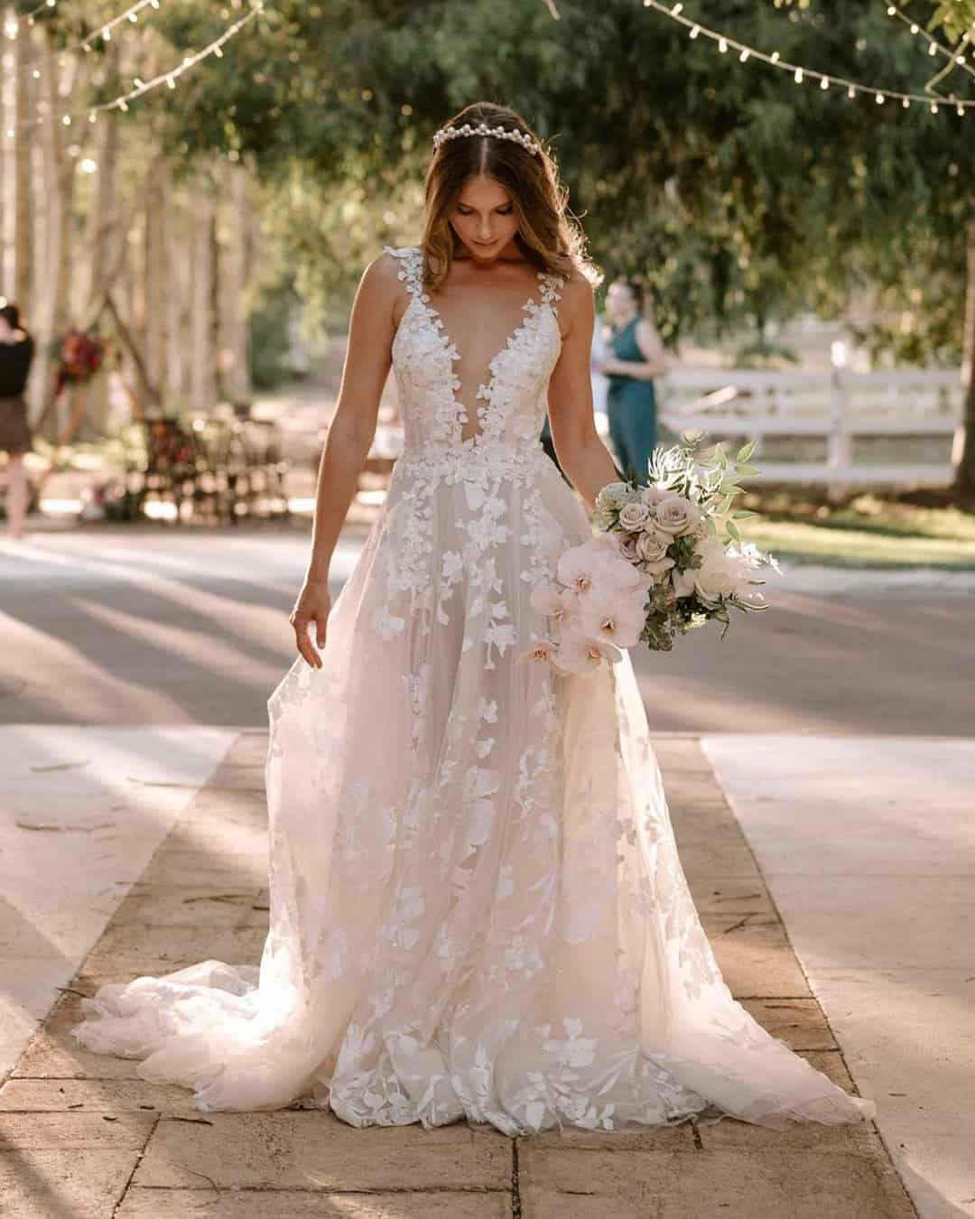 Beach Unique Lace Wedding Dresses