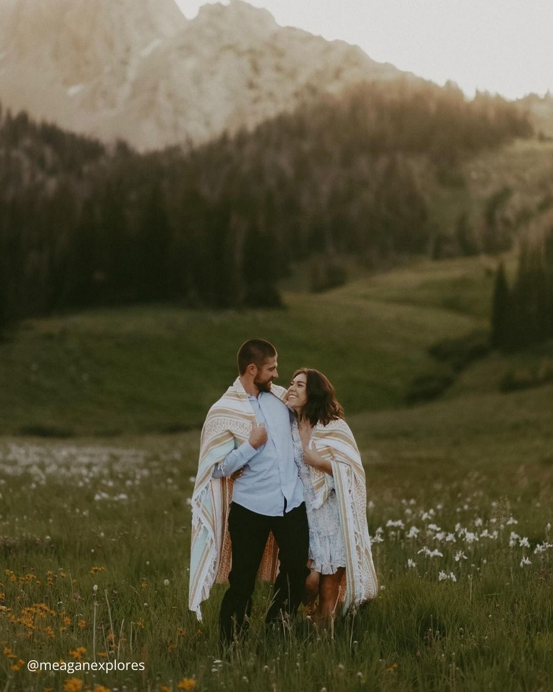 Outdoor Honeymoon Photo Ideas