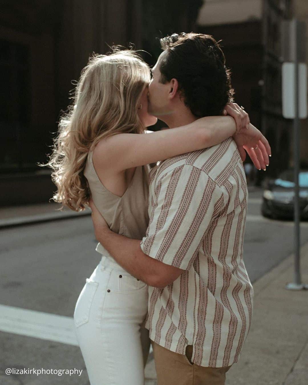 Outdoor Honeymoon Photo Ideas