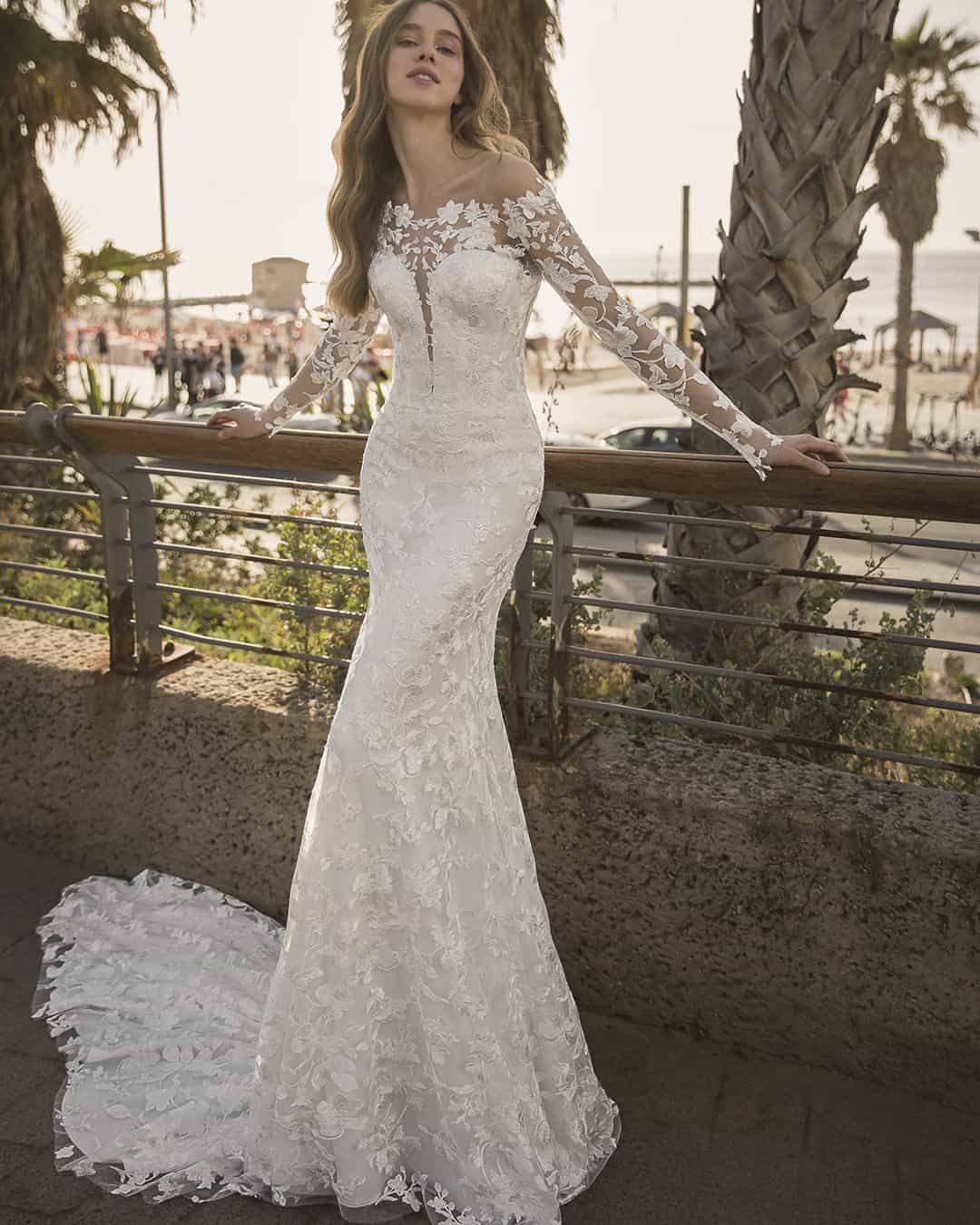 Are long sleeve wedding dresses in style? Should I add sleeves to my wedding dress?