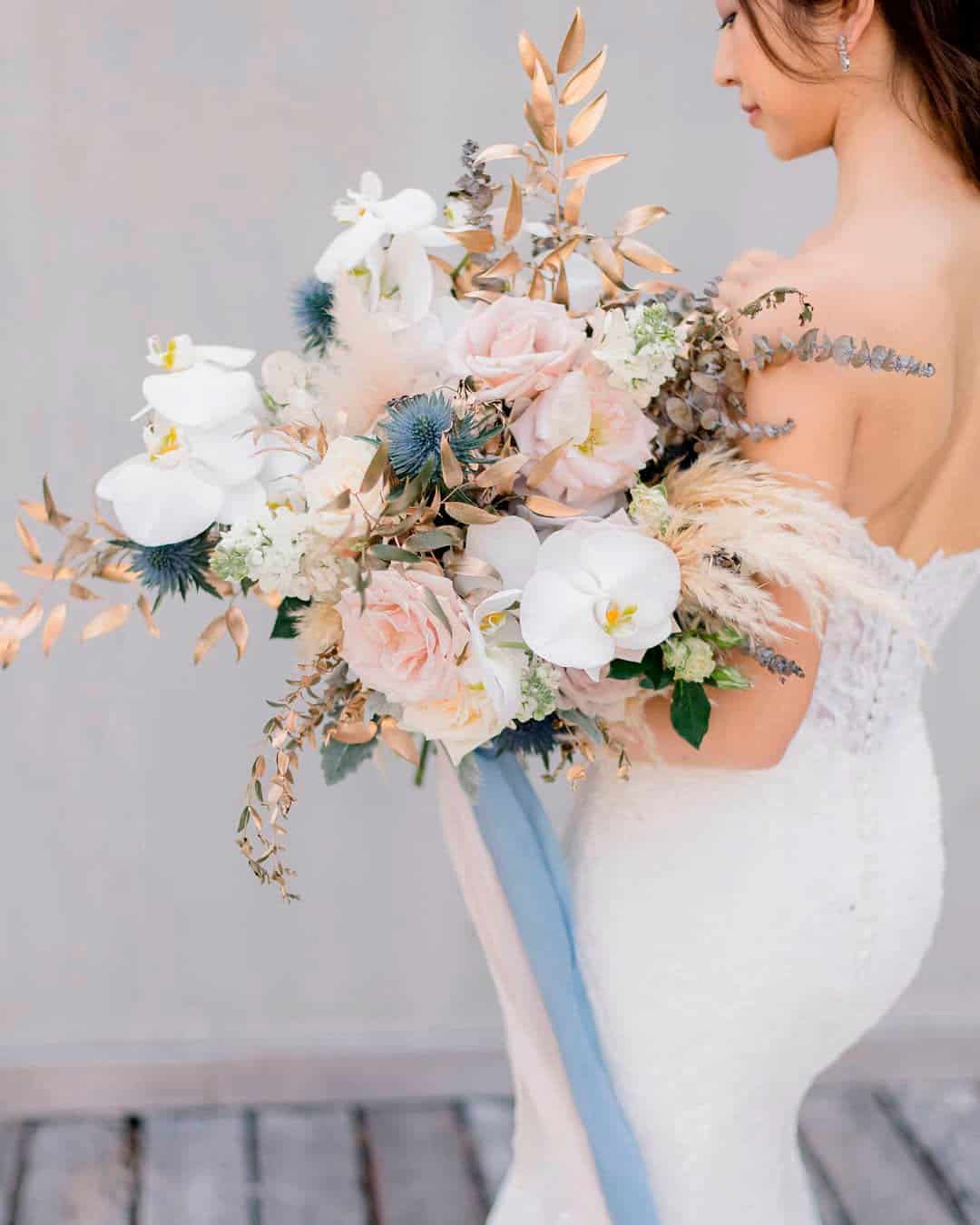 Main things to consider when choosing wedding colors