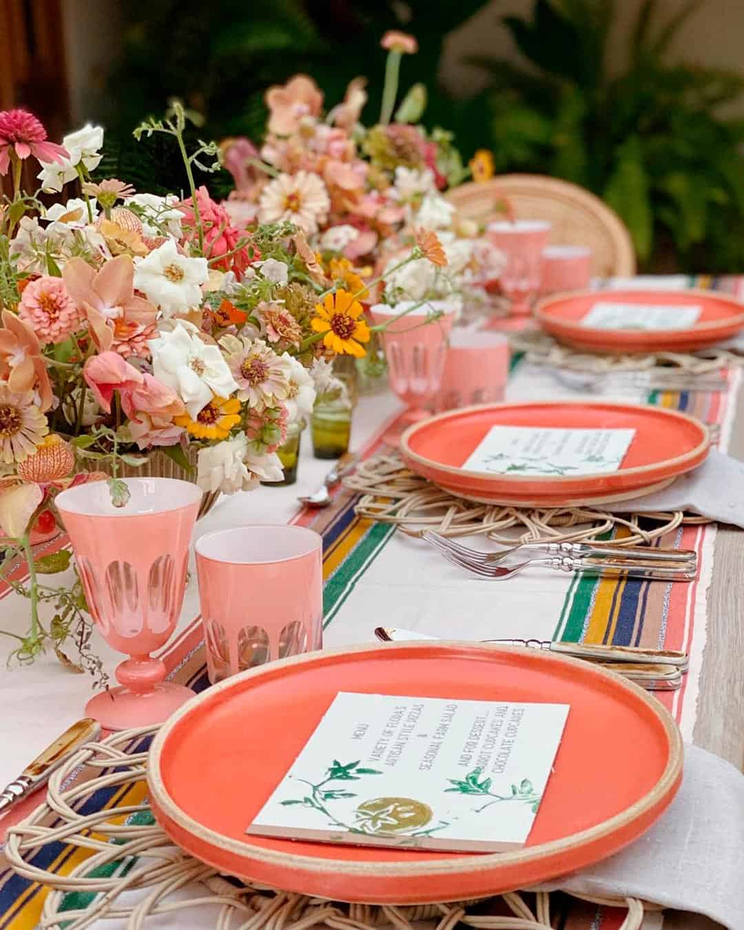 Main things to consider when choosing wedding colors