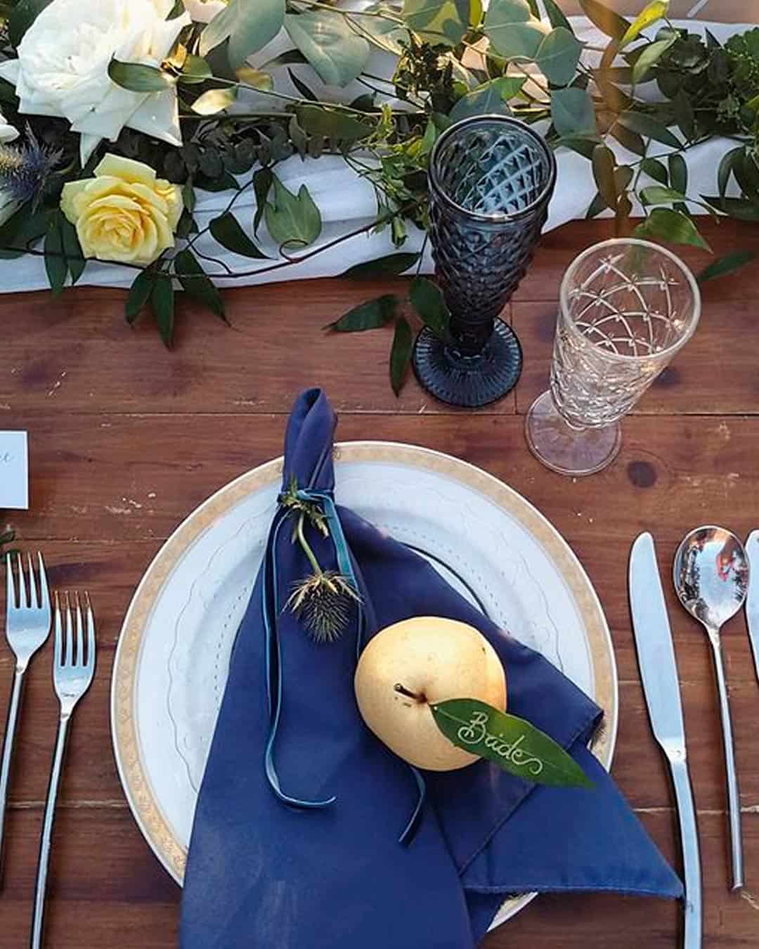 Main things to consider when choosing wedding colors