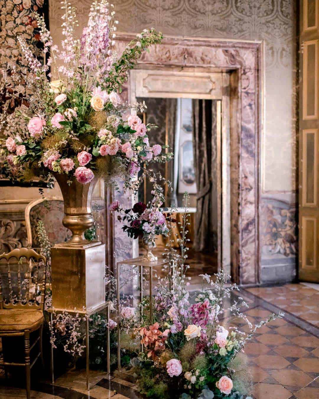 Main things to consider when choosing wedding colors
