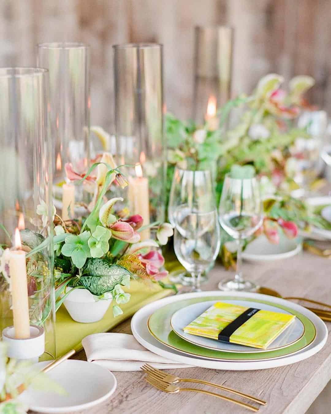 Main things to consider when choosing wedding colors