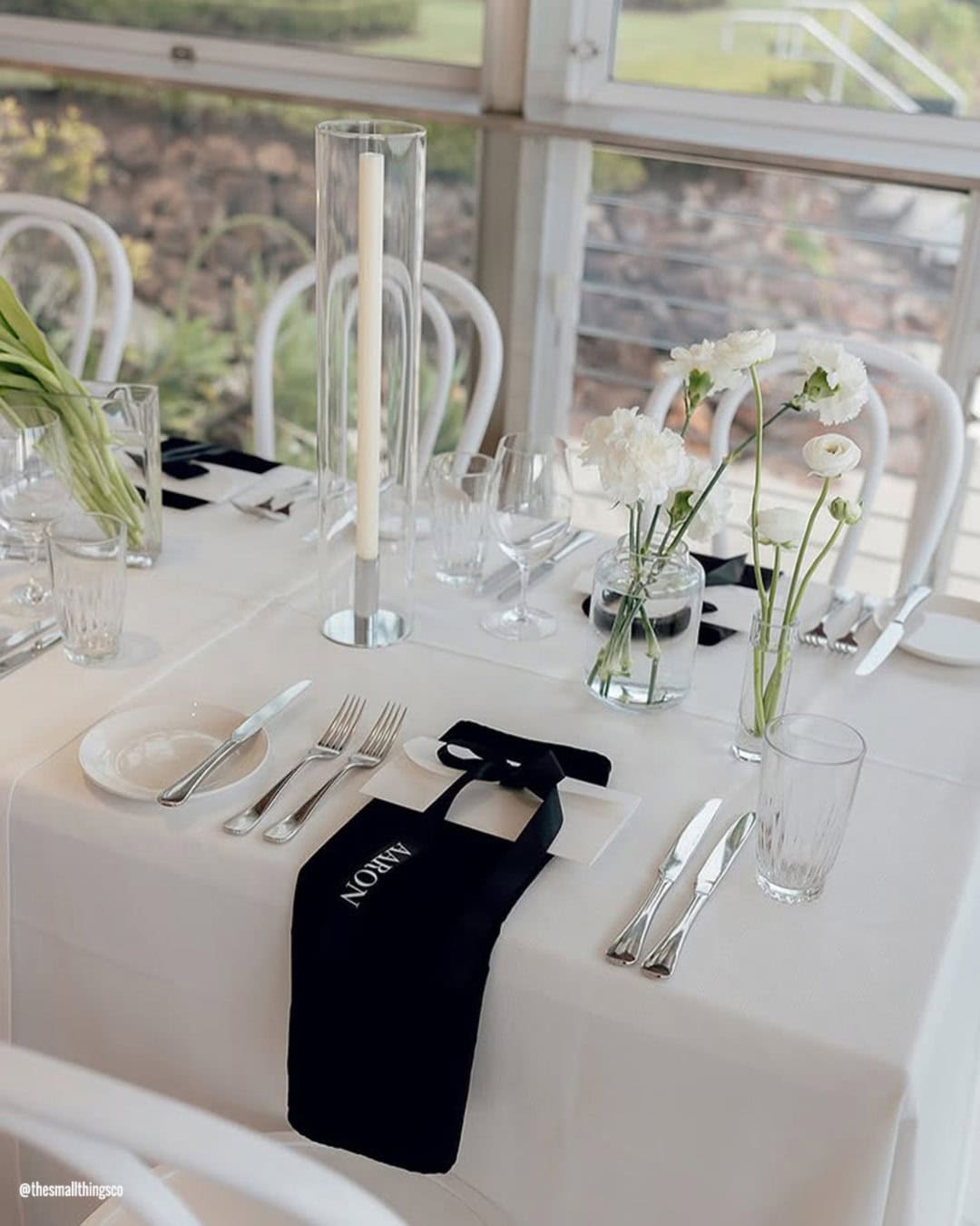 Minimalist Wedding Ideas For Signs